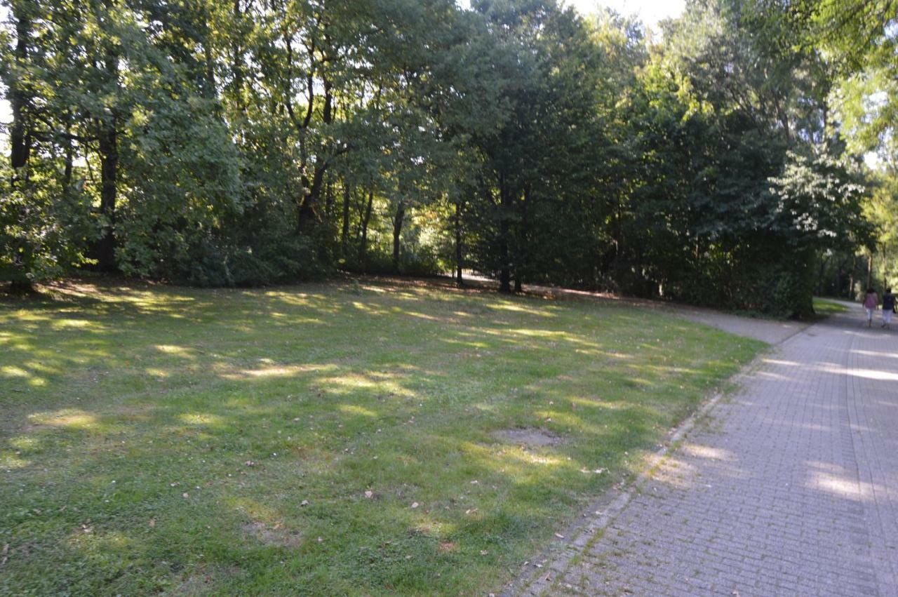 Apartment Meerfeld Duisburg Buitenkant foto